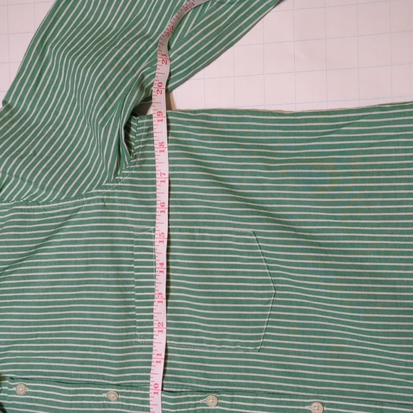 Green Striped Gap Button Down size S - Picture 7 of 11